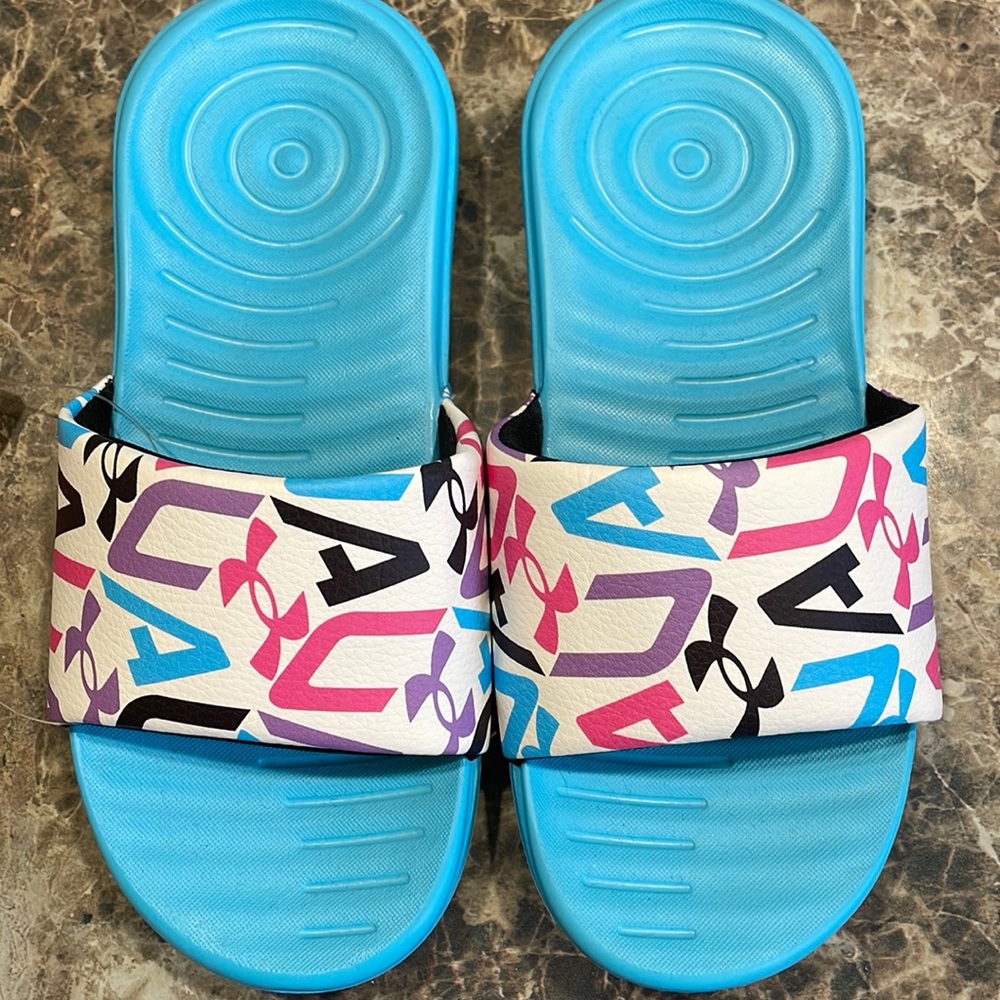 🩴Girls Under Armor Slides NWT🩴